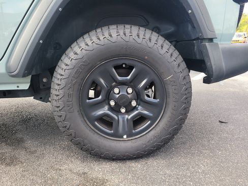 Used 2024 Jeep Wrangler Sport image 8