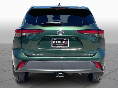 Used 2023 Toyota Highlander XLE image 5