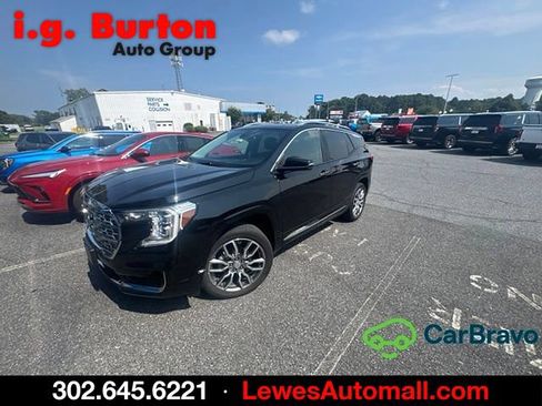 Used 2023 GMC Terrain Denali AWD/4WD image 2