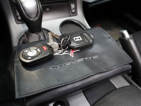 Used 2006 Chevrolet Corvette Coupe w/ Preferred Equipment Group image 60