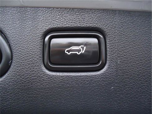 Used 2018 Hyundai Tucson Limited w/ Ultimate Package 02 image 16