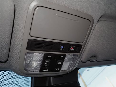 Used 2022 Honda Pilot Touring image 22