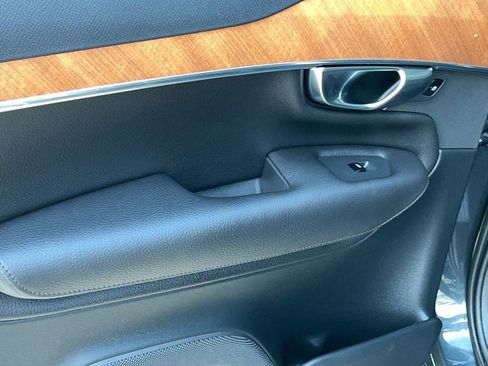 Used 2021 Volvo XC90 T8 Inscription Expression w/ Advanced Package image 14