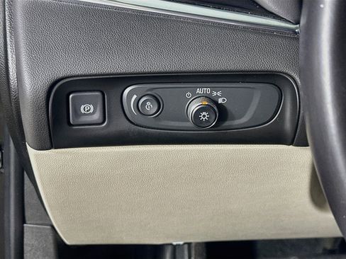 Used 2020 Buick Enclave Premium w/ Sun and Sites Package FWD image 23