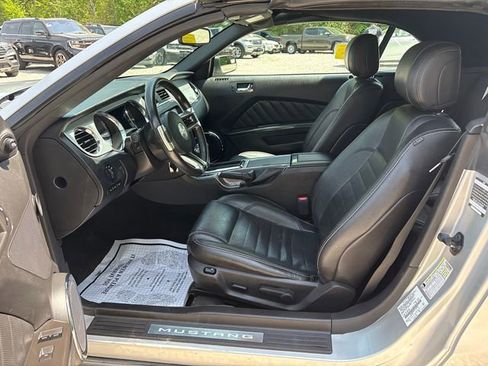 Used 2012 Ford Mustang Premium RWD image 23