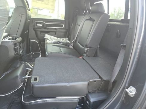 New 2026 RAM 2500 Laramie AWD/4WD image 28
