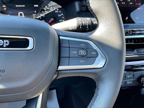 New 2026 Jeep Compass Latitude image 19