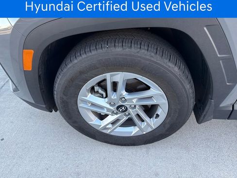 Certified 2025 Hyundai Tucson SE FWD image 10