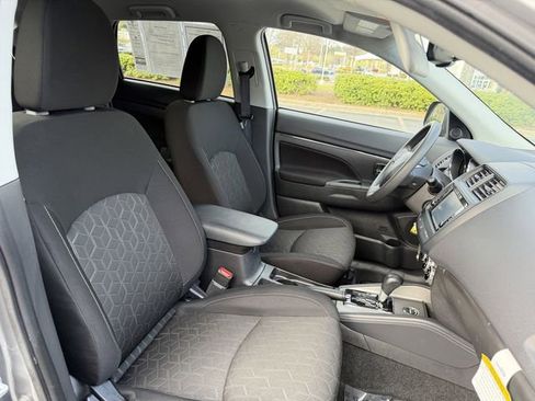 Used 2025 Mitsubishi Outlander Sport ES image 35