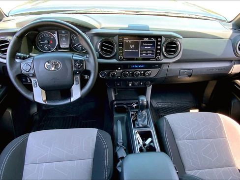 Used 2021 Toyota Tacoma TRD Off-Road AWD/4WD image 16