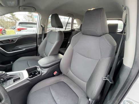 Used 2024 Toyota RAV4 LE image 17