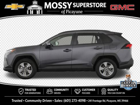 Used 2025 Toyota RAV4 XLE AWD/4WD image 7