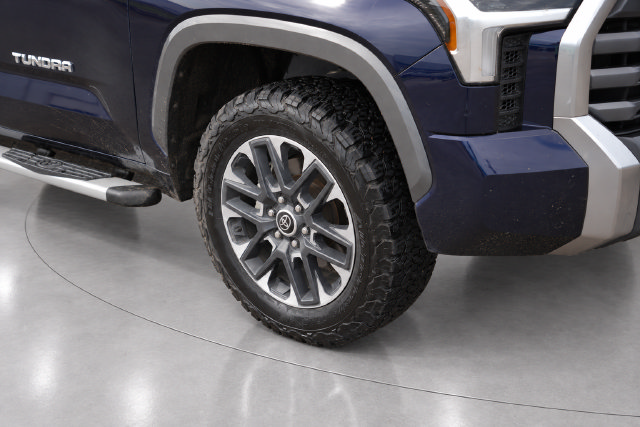 Used 2023 Toyota Tundra Limited w/ Power Package AWD/4WD image 9