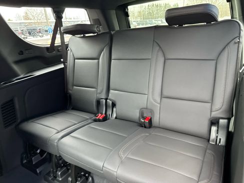 New 2026 Chevrolet Suburban High Country image 20