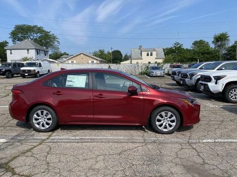 New 2026 Toyota Corolla LE FWD image 2