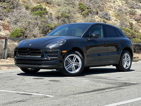 New 2025 Porsche Macan image 1