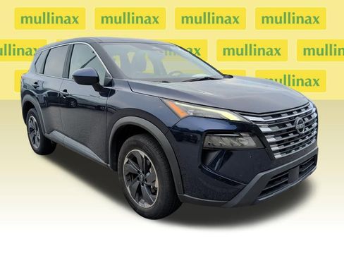 Used 2024 Nissan Rogue SV FWD image 1