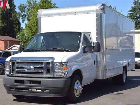 Used 2022 Ford E-350 and Econoline 350 Super Duty RWD image 8