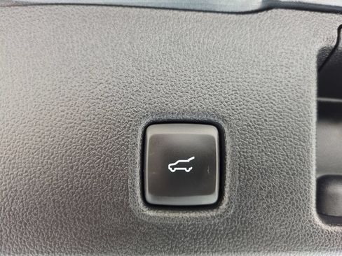 Used 2022 Ford Escape SEL AWD/4WD image 14