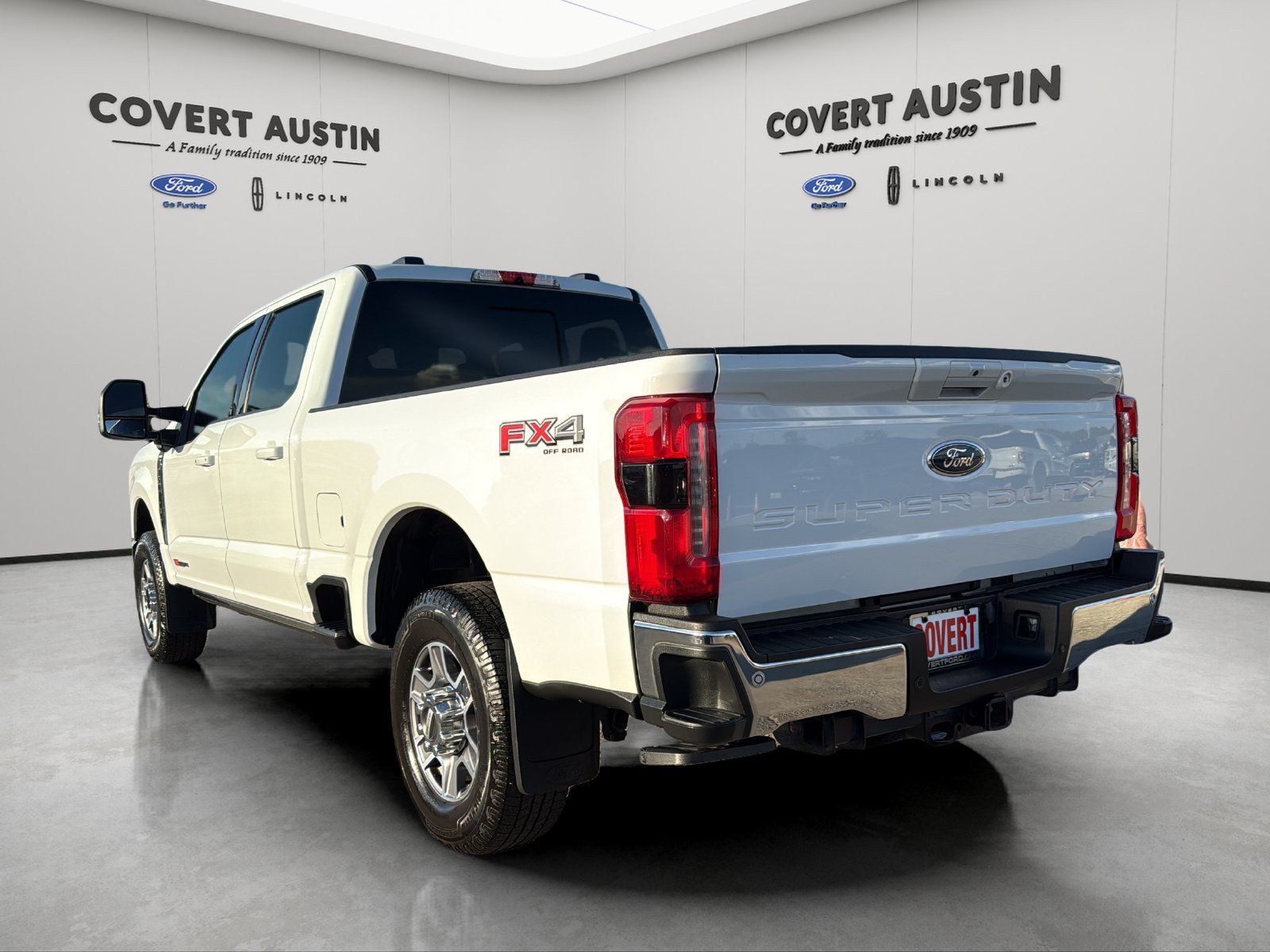 Certified 2024 Ford F350 Lariat w/ Lariat Ultimate Package AWD/4WD image 3