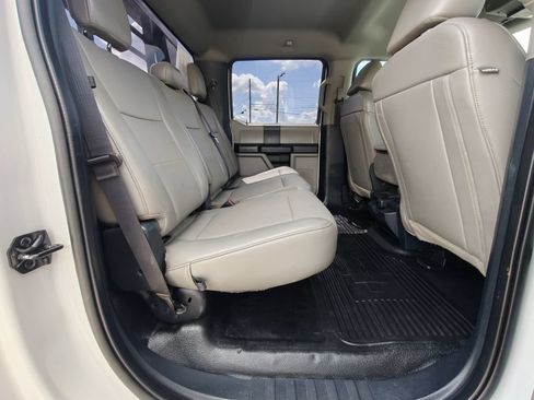 Used 2022 Ford F250 XL w/ Power Equipment Group AWD/4WD image 32