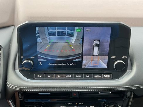 Used 2023 Nissan Rogue SL w/ SL Premium Package image 16