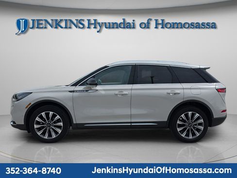 Used 2022 Lincoln Corsair Reserve w/ Equipment Group 201A image 6