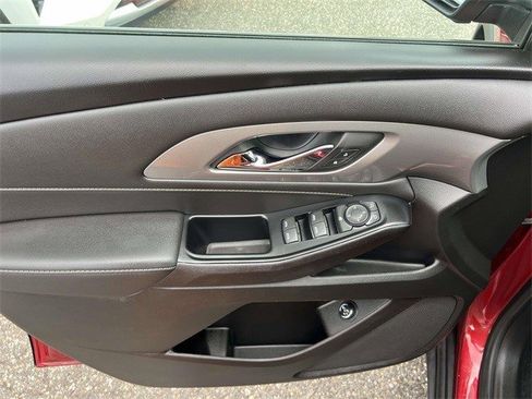 Used 2023 Chevrolet Traverse LT image 19