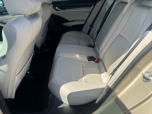 Used 2018 Honda Accord EX image 15