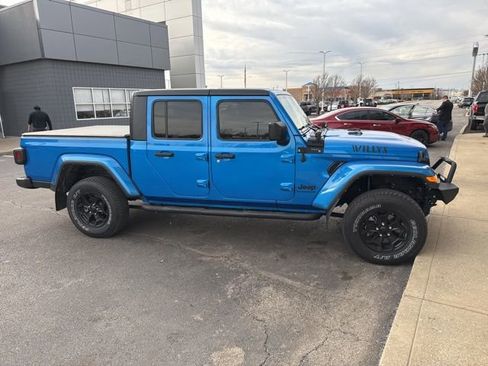 Used 2021 Jeep Gladiator Sport image 7