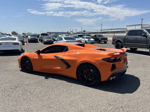 Used 2023 Chevrolet Corvette Stingray Premium Conv w/ Z51 Performance Package RWD image 3