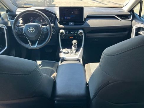 Used 2025 Toyota RAV4 XLE w/ Convenience Package AWD/4WD image 14