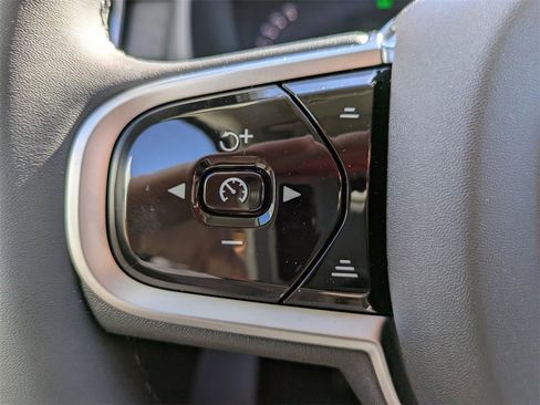 New 2026 Volvo XC90 B5 Core image 25