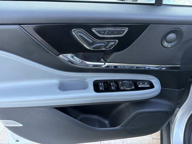 Certified 2020 Lincoln Corsair Reserve w/ Equipment Group 202A AWD/4WD image 11