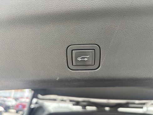 Used 2023 Chevrolet Tahoe Z71 AWD/4WD image 44