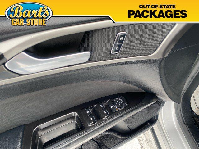 Used 2017 Ford Fusion SE w/ Equipment Group 201A FWD image 25