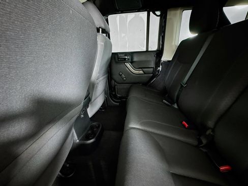 Used 2017 Jeep Wrangler Unlimited Sport image 22