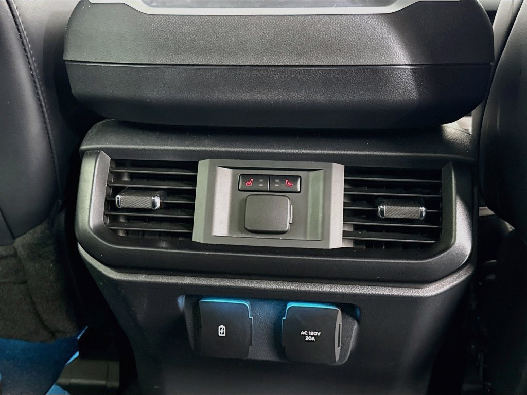 Used 2025 Ford F150 Raptor AWD/4WD image 27