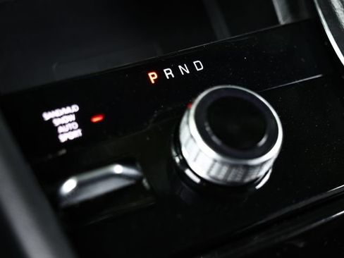 Used 2023 Jeep Grand Cherokee Limited w/ Luxury Tech Group II AWD/4WD image 39