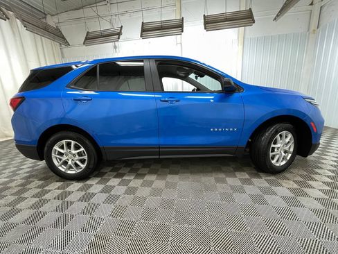 Certified 2024 Chevrolet Equinox LS w/ LS Convenience Package FWD image 18