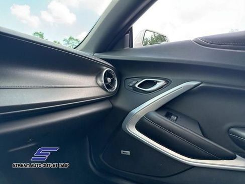 Used 2018 Chevrolet Camaro SS image 38