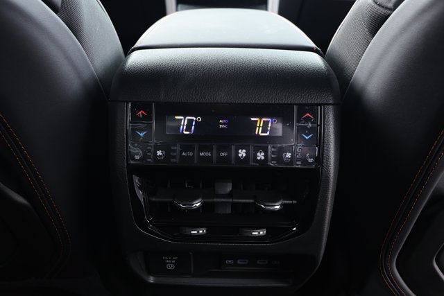 Certified 2026 Jeep Grand Cherokee Summit AWD/4WD image 37