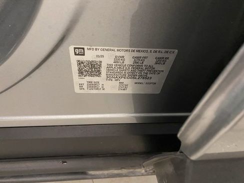 Used 2025 Chevrolet Equinox LT image 32