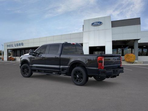 New 2026 Ford F250 Lariat w/ Black Appearance Package image 4