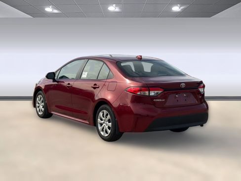 Used 2026 Toyota Corolla LE FWD image 3