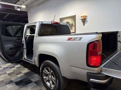 Used 2020 Chevrolet Colorado Z71 AWD/4WD image 14