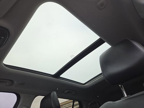 Used 2022 Jeep Grand Cherokee L Limited image 8