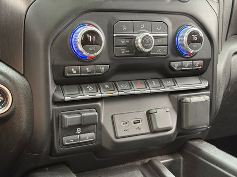 Used 2021 GMC Sierra 1500 AT4 w/ AT4 Preferred Package AWD/4WD image 26