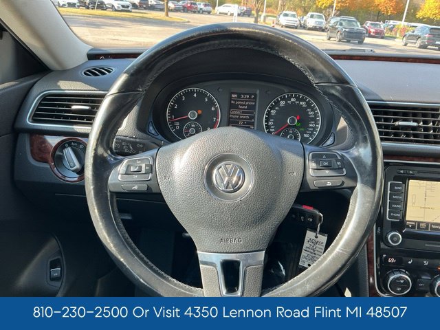 Used 2013 Volkswagen Passat 2.5 SEL FWD image 24
