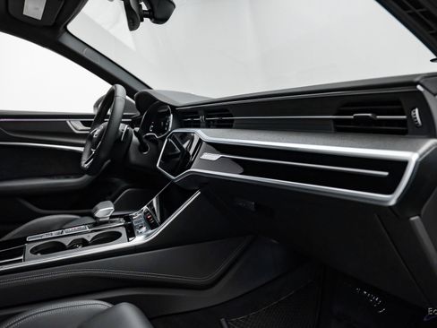 Used 2025 Audi RS 6 performance image 44